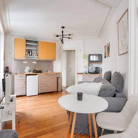 Spcaious 1bed Flat Next To Metro * パリ