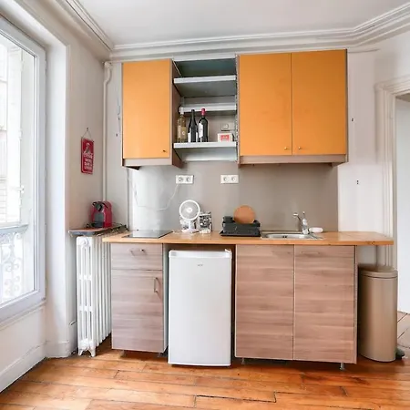 Spcaious 1bed Flat Next To Metro アパート