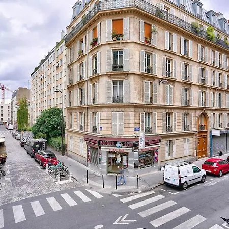 Spcaious 1bed Flat Next To Metro Apartment Paris