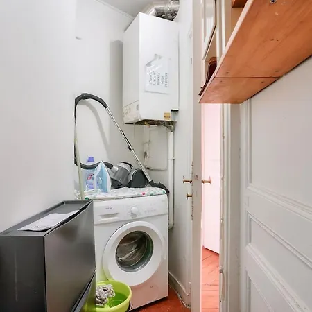 Spcaious 1bed Flat Next To Metro Appartement *