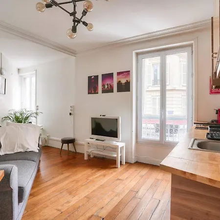 Appartement Spcaious 1bed Flat Next To Metro *